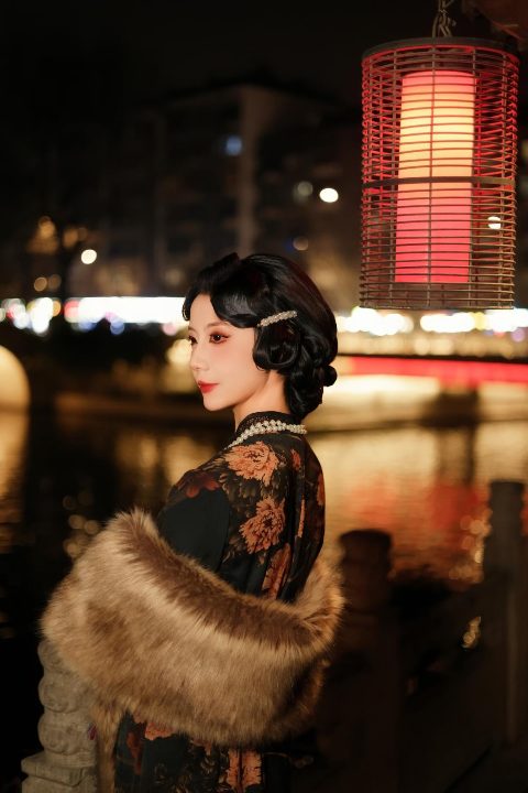 夜泊秦淮，牡丹染衣 封面缩略图