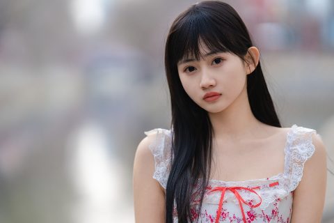 风过河岸，心事微凉 封面缩略图