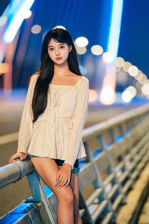 模特小月 ｜ Vol.71 - 针织衫与初秋夜 封面缩略图