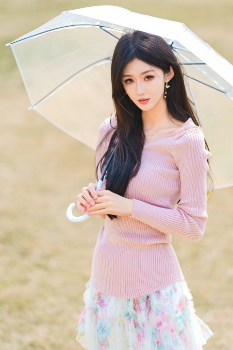 温柔甜系针织碎花裙 · 透明伞下的少女 封面缩略图
