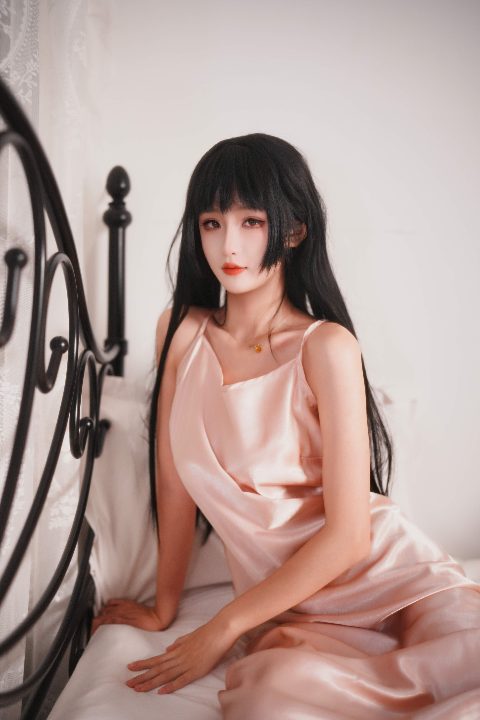 模特小瑜 ｜ Vol.20 - 氛围感吊带裙 封面缩略图