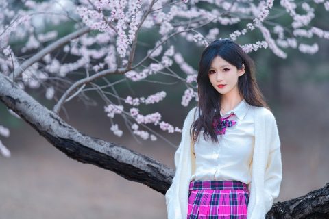 JK 制服学院风 · 春日桃花林，少女与花的温柔邂逅 封面缩略图